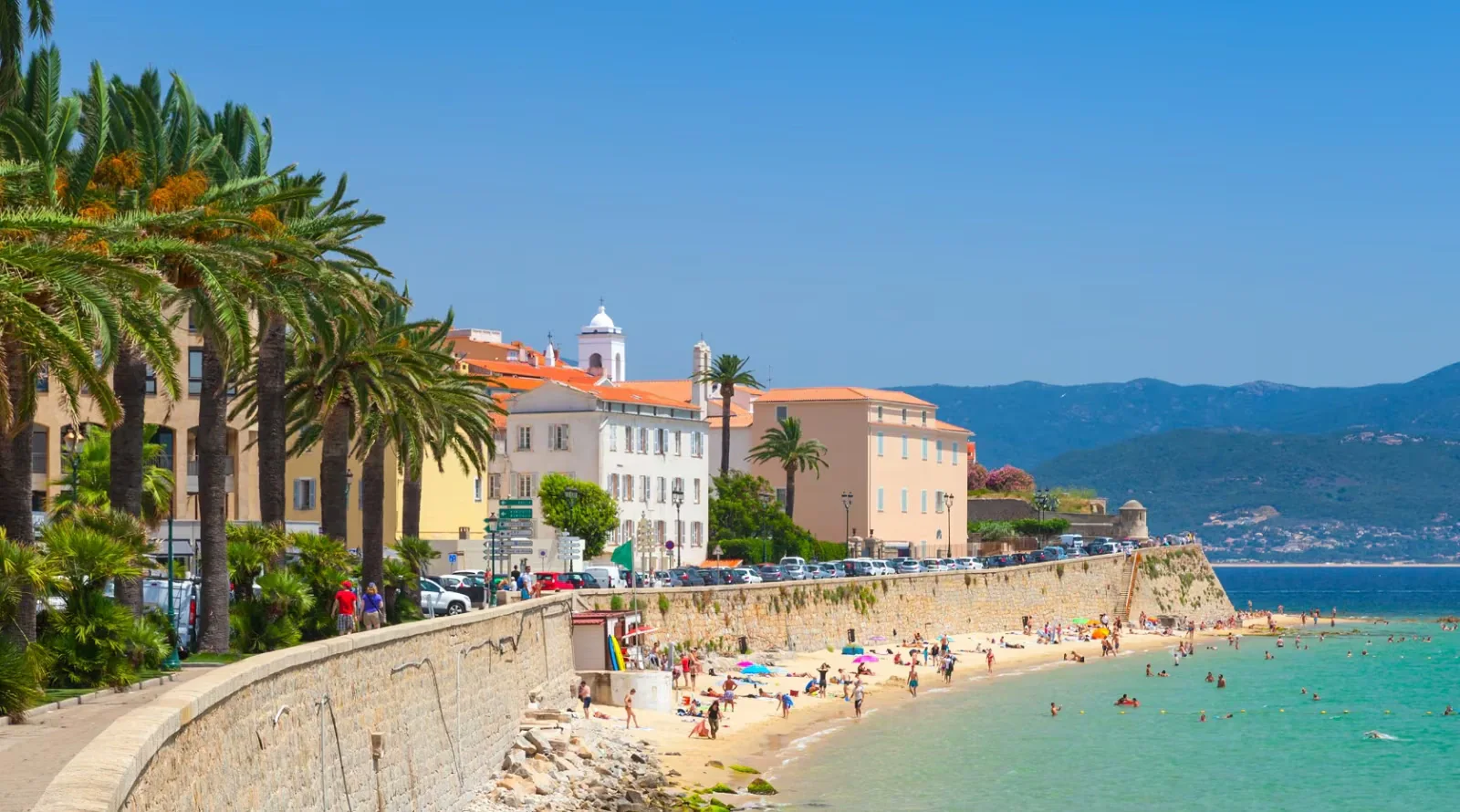 Ajaccio Uferpromenade und Strand am Golf von Ajaccio