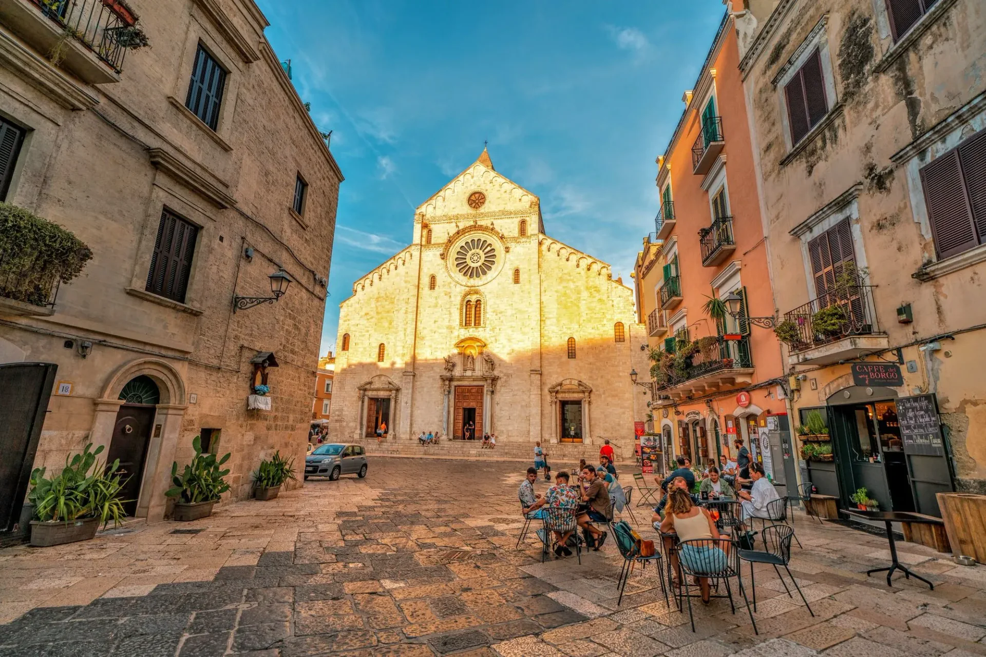 Bari Altstadt und Adriaküste in Apulien, Italien