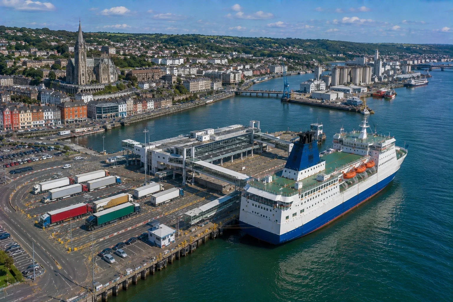 Ringaskiddy-Passagierfährterminal im Hafen Cork