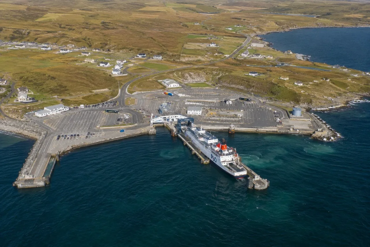 Gills Bay Küsten- und Hafenumgebung
